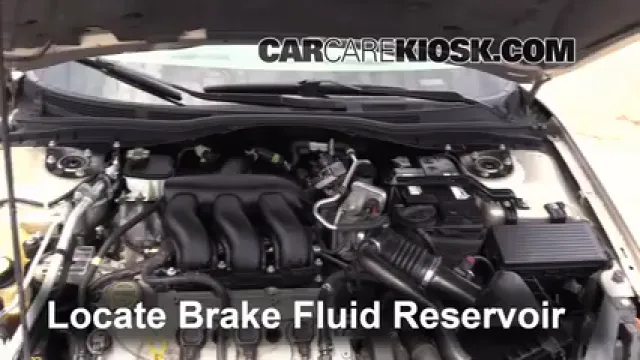 2006 Mercury Milan Premier 3.0L V6 Líquido de frenos Controlar nivel de líquido